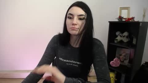 Snapshot of m_i_k_i_ chatting on February 2026 12:23:02 PM m_i_k_i_ online show from February 2026 12:23:02 PM