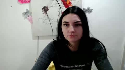 Snapshot of m_i_k_i_ chatting on February 2026 10:45:02 AM m_i_k_i_ online show from February 2026 10:45:02 AM