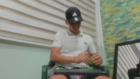 itgram pezlo josue online show from February 2025 11:38:02 AM