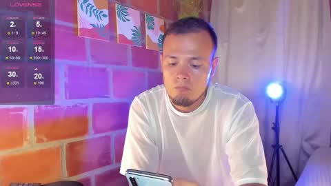 Snapshot of maax_taylor01 chatting on December 2024 07:46:02 PM online show from December 2024 07:46:02 PM