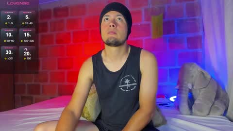 Snapshot of maax_taylor01 chatting on February 2025 12:52:02 PM online show from February 2025 12:52:02 PM