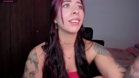 Snapshot of maazikeenx chatting on March 2026 07:15:01 AM Sara online show from March 2026 07:15:01 AM