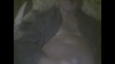 macbewdekan25 online show from November 2025 01:15:02 PM