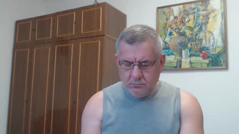 Macho online show from September 2025 03:28:02 PM