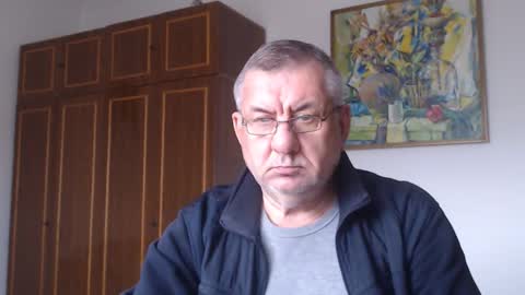 Macho online show from October 2025 01:17:01 PM