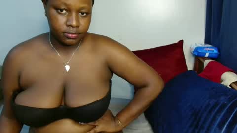 Snapshot of macie_smith chatting on April 2026 04:09:02 PM smith online show from April 2026 04:09:02 PM