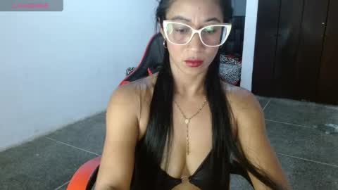 Snapshot of madam_klauss chatting on May 2026 10:36:01 AM EMILY online show from May 2026 10:36:01 AM