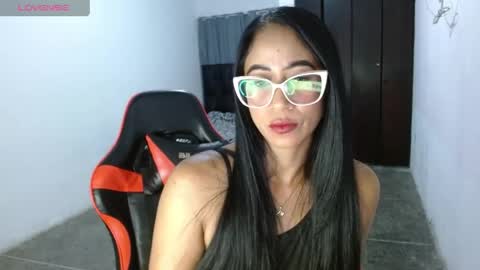 Snapshot of madam_klauss chatting on June 2026 11:23:01 AM EMILY online show from June 2026 11:23:01 AM