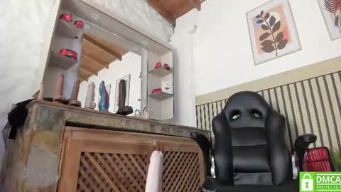 Snapshot of madame_ibby chatting on June 2026 11:47:02 AM madame ibby online show from June 2026 11:47:02 AM