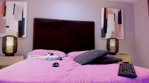 Madame online show from May 2026 09:09:01 PM