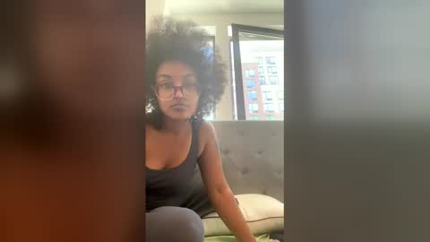 madamp1 online show from April 2026 03:46:02 PM