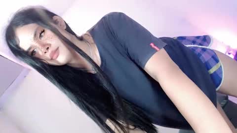 Snapshot of maddiejackson chatting on March 2025 06:00:01 PM Im ZY DONT FORGET TO FOLLOW ME - online show from March 2025 06:00:01 PM