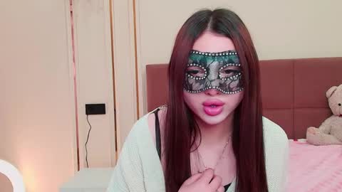 Snapshot of maddieperezz_ chatting on May 2026 01:30:01 PM Madelaine online show from May 2026 01:30:01 PM