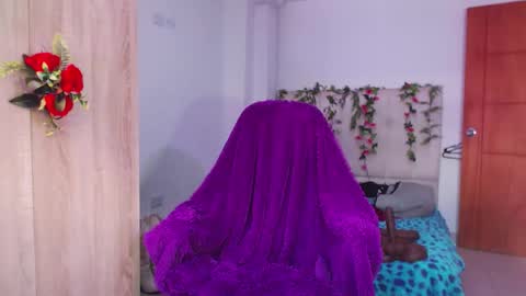 maddiie and clyde online show from October 2025 04:27:02 PM