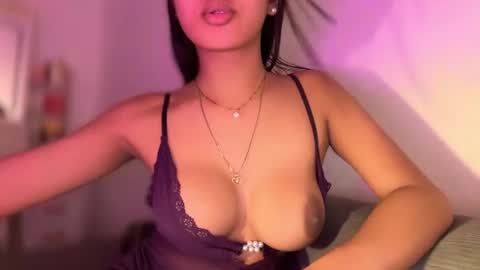 Snapshot of maddison_jade chatting on June 2026 07:46:01 PM maddison_jade online show from June 2026 07:46:01 PM