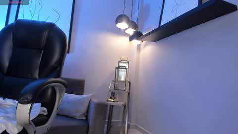 Maddison online show from April 2026 09:13:01 PM