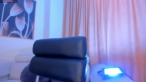 Maddison online show from April 2026 11:21:03 PM