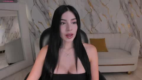 Maddison online show from May 2026 07:01:02 PM