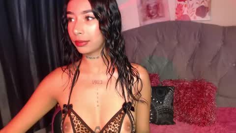 Maddy Parker  online show from March 2025 12:27:02 PM