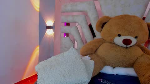  Maddy Crofft online show from January 2025 03:25:02 PM