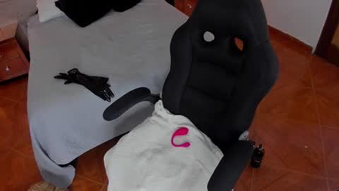  Maddy Crofft online show from February 2025 08:28:02 PM