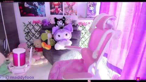 Maddy Foox online show from April 2026 08:47:01 PM