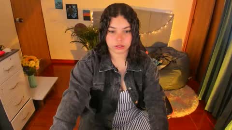 madelaine_taylor online show from September 2025 11:21:02 AM