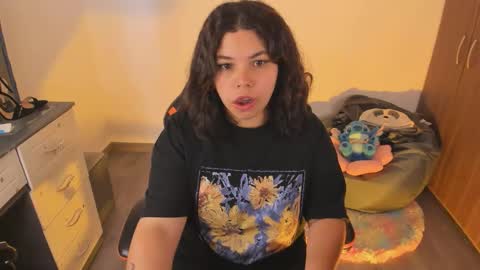 madelaine_taylor online show from October 2025 04:05:02 PM