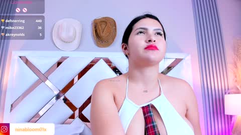 MADELEINE online show from January 2025 10:04:02 AM