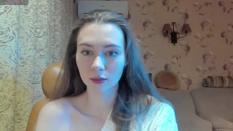 Snapshot of madeleinequincy chatting on January 2025 01:47:01 AM madeleinequincy online show from January 2025 01:47:01 AM