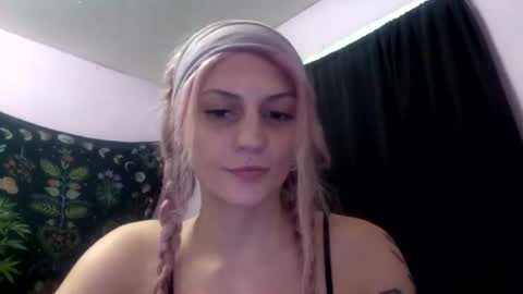 Snapshot of madelinevalentine chatting on September 2025 04:14:01 AM madeline online show from September 2025 04:14:01 AM