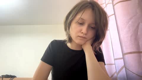madelynsojourner online show from May 2026 01:06:01 PM