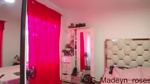 madelyn roses online show from January 2025 08:10:01 PM