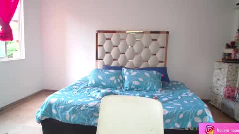 madelyn roses online show from September 2025 09:37:01 PM