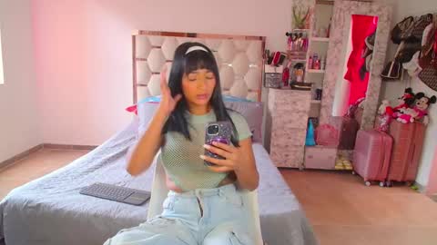 madelyn roses online show from October 2025 07:01:01 PM