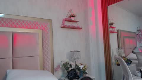 Snapshot of madhison_5 chatting on April 2026 12:15:01 PM madhison_5 online show from April 2026 12:15:01 PM