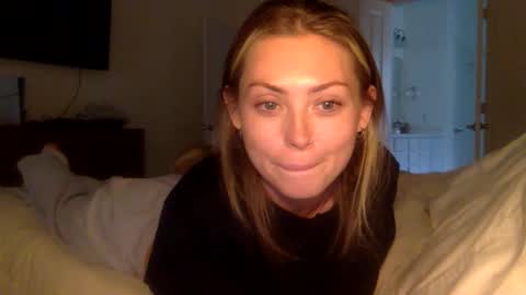 mari rose online show from November 2025 10:23:02 PM