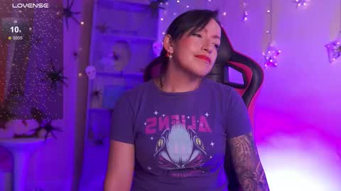 Madison   online show from October 2025 02:14:01 PM