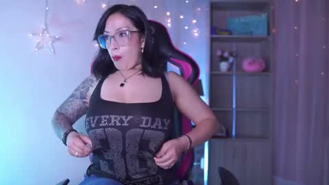 Madison   online show from November 2025 12:20:01 PM