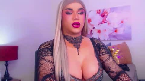 MADISONWILL online show from October 2025 12:33:01 PM