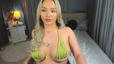 Snapshot of madissonmorgan chatting on February 2025 04:33:02 AM madissonmorgan online show from February 2025 04:33:02 AM