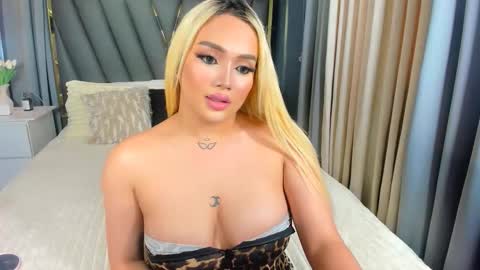 Snapshot of madissonmorgan chatting on November 2025 03:52:02 AM madissonmorgan online show from November 2025 03:52:02 AM