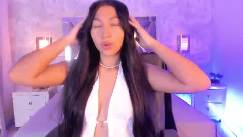 Snapshot of mady_roa chatting on July 2026 11:40:02 PM Mady Roa online show from July 2026 11:40:02 PM