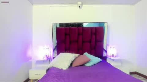 MAEE ANGELS online show from December 2024 07:11:01 PM