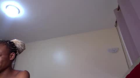 Maelys online show from May 2026 09:35:02 PM