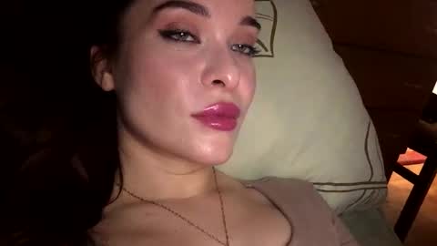 magggg658318 online show from October 2025 03:57:02 PM