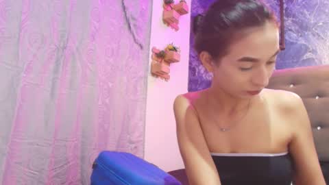 Maggie online show from December 2025 12:43:01 PM