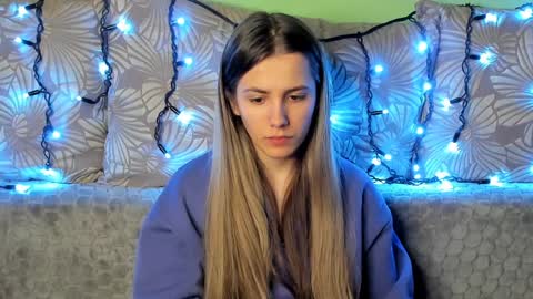 Maggie online show from December 2024 03:45:02 AM