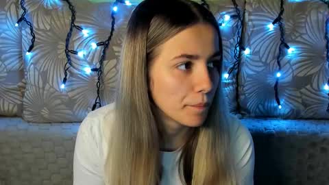 Maggie online show from October 2025 12:33:02 AM