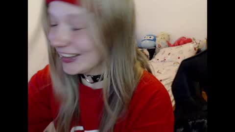 Snapshot of maggieswaggy chatting on December 2024 06:52:02 PM Magdalene Swaggy online show from December 2024 06:52:02 PM